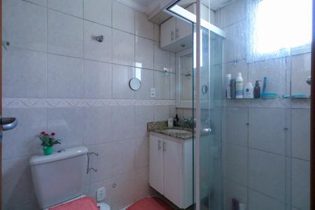 Apartamento à venda com 85m², 3 quartos e 2 vagas Apartamento à venda com 85m², 3 quartos e 2 vagasBanheiro da Suíte