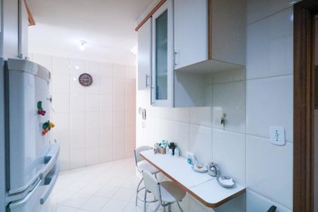 Apartamento à venda com 85m², 3 quartos e 2 vagas Apartamento à venda com 85m², 3 quartos e 2 vagasCozinha