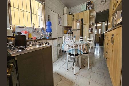 Casa à venda com 180m², 3 quartos e 3 vagas