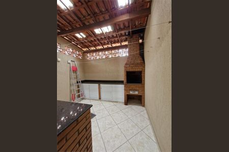 Casa à venda com 102m², 2 quartos e 2 vagas