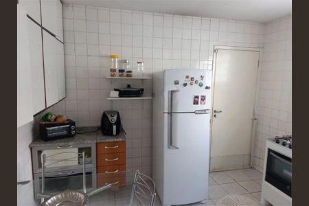 Casa à venda com 168m², 3 quartos e 2 vagas