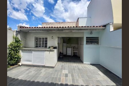 Casa à venda com 168m², 3 quartos e 2 vagas