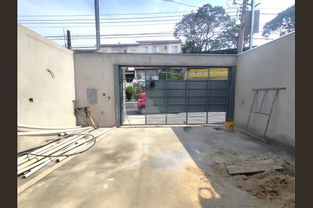 Casa à venda com 70m², 2 quartos e 2 vagas