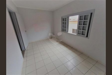 Casa à venda com 80m², 2 quartos e 1 vaga