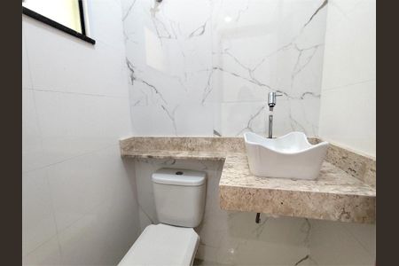 Casa à venda com 110m², 3 quartos e 2 vagas