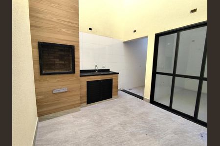 Casa à venda com 110m², 3 quartos e 2 vagas