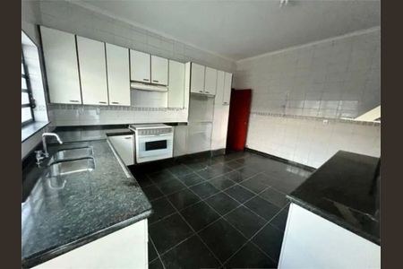 Casa à venda com 370m², 4 quartos e 10 vagas