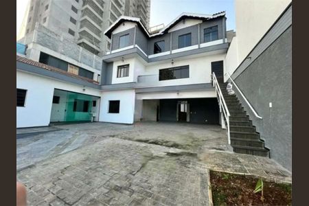 Casa à venda com 370m², 4 quartos e 10 vagas