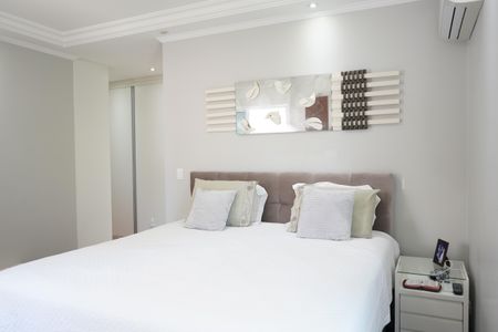 Casa à venda com 438m², 4 quartos e 6 vagasSuíte