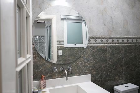 Casa à venda com 438m², 4 quartos e 6 vagasLavabo