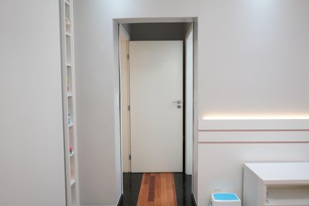 Casa à venda com 438m², 4 quartos e 6 vagasSuíte 3