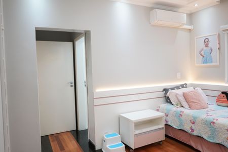 Casa à venda com 438m², 4 quartos e 6 vagasSuíte 3