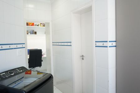 Casa à venda com 438m², 4 quartos e 6 vagasÁrea de Serviço