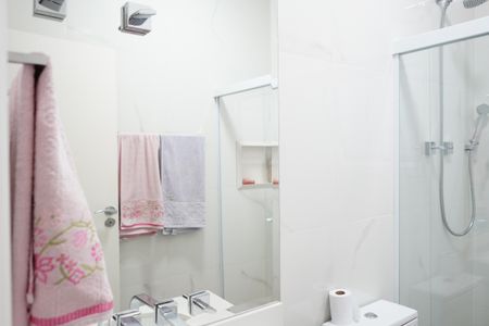 Casa à venda com 438m², 4 quartos e 6 vagasBanheiro da Suíte 3