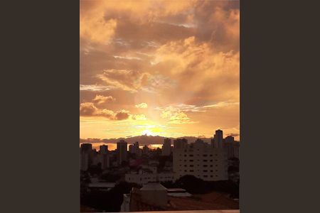 Casa à venda com 340m², 3 quartos e 2 vagas