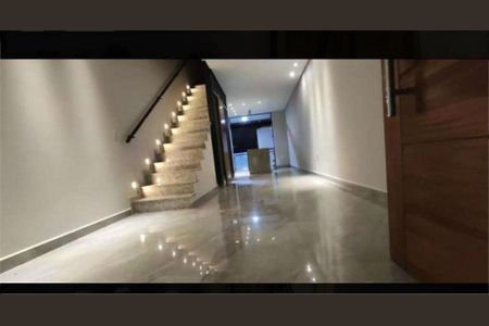 Casa à venda com 155m², 3 quartos e 4 vagas