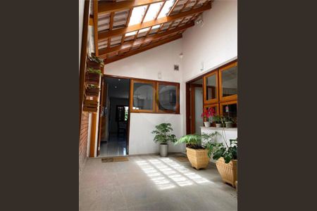 Casa à venda com 345m², 4 quartos e 4 vagas