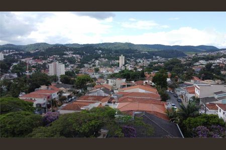 Casa à venda com 345m², 4 quartos e 4 vagas