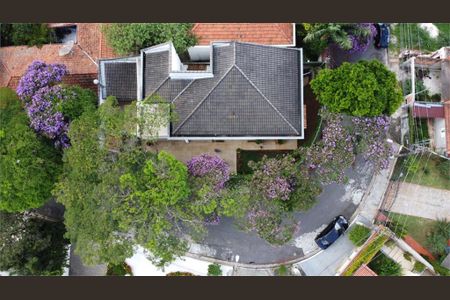 Casa à venda com 345m², 4 quartos e 4 vagas