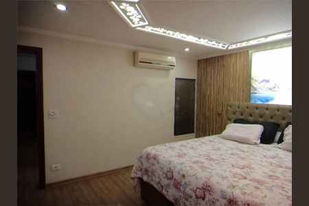 Casa à venda com 246m², 3 quartos e 2 vagas