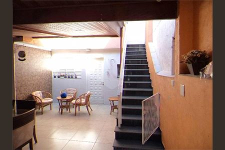 Casa à venda com 246m², 3 quartos e 2 vagas