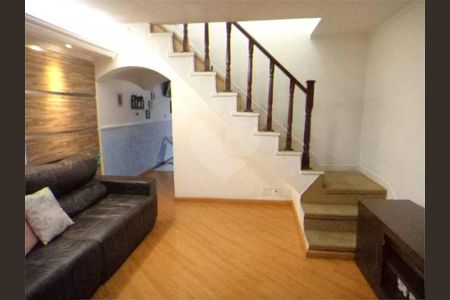Casa à venda com 246m², 3 quartos e 2 vagas