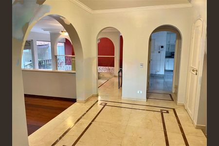 Casa à venda com 418m², 4 quartos e 6 vagas