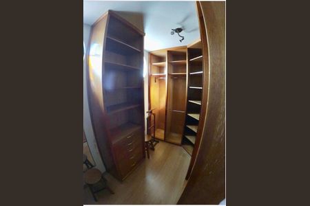 Casa à venda com 418m², 4 quartos e 6 vagas