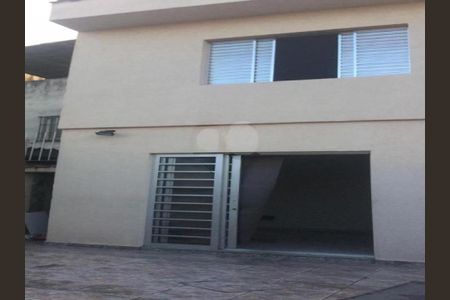 Casa à venda com 107m², 3 quartos e 3 vagas