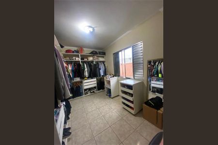 Casa à venda com 107m², 3 quartos e 3 vagas