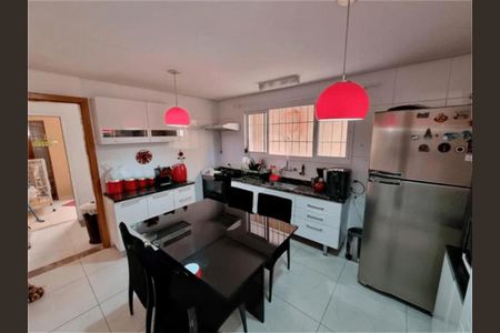 Casa à venda com 170m², 5 quartos e 2 vagas