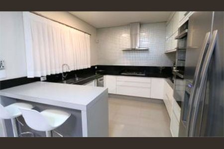 Casa à venda com 452m², 4 quartos e 5 vagas