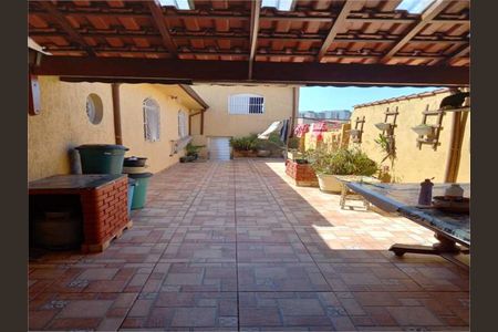 Casa à venda com 210m², 2 quartos e 4 vagas