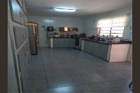 Casa à venda com 210m², 2 quartos e 4 vagas