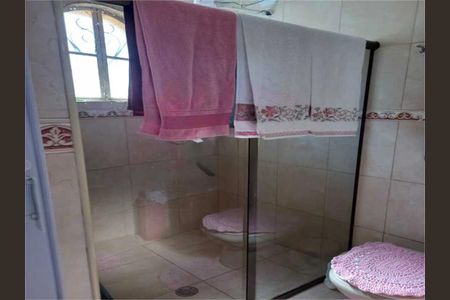 Casa à venda com 210m², 2 quartos e 4 vagas