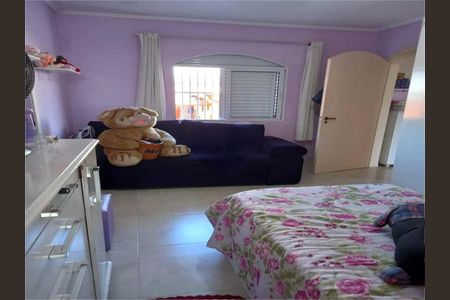 Casa à venda com 210m², 2 quartos e 4 vagas