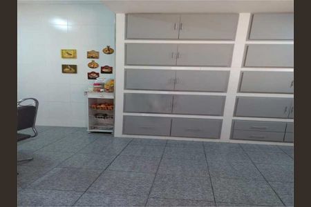 Casa à venda com 210m², 2 quartos e 4 vagas