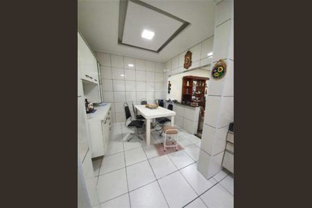 Casa à venda com 195m², 3 quartos e 3 vagas