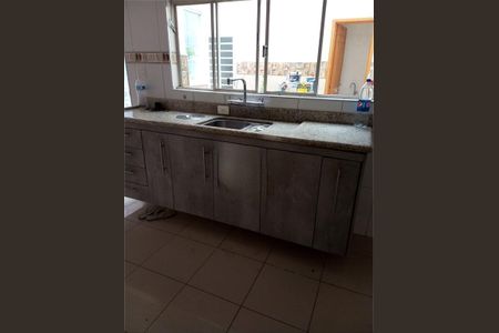 Casa à venda com 210m², 3 quartos e 4 vagas