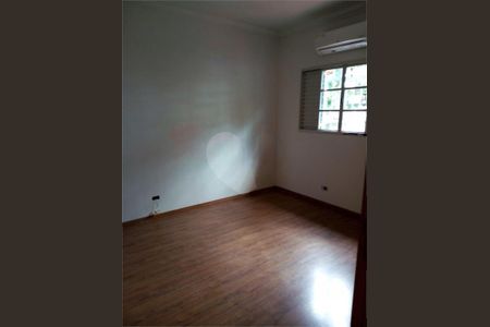 Casa à venda com 210m², 3 quartos e 4 vagas