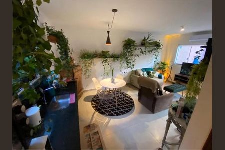 Casa à venda com 2 quartos, 65m² em Vila Tiradentes, São Paulo