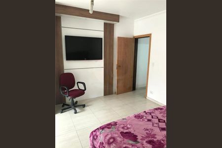 Casa à venda com 156m², 3 quartos e 4 vagas