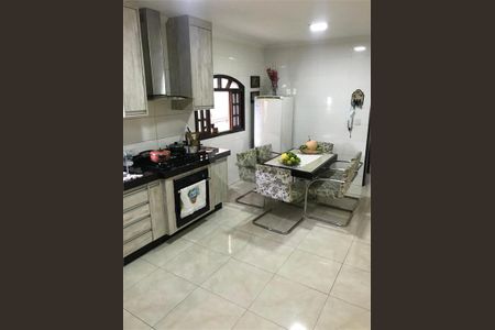 Casa à venda com 156m², 3 quartos e 4 vagas