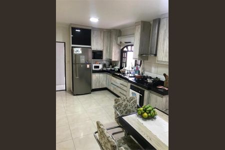 Casa à venda com 156m², 3 quartos e 4 vagas