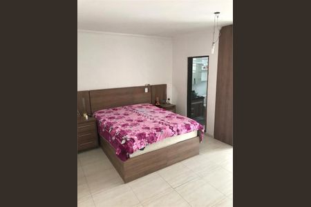 Casa à venda com 156m², 3 quartos e 4 vagas