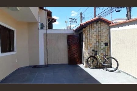 Casa à venda com 164m², 3 quartos e 3 vagas