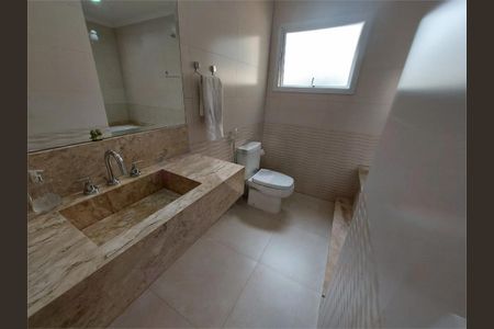 Casa à venda com 247m², 4 quartos e 4 vagas