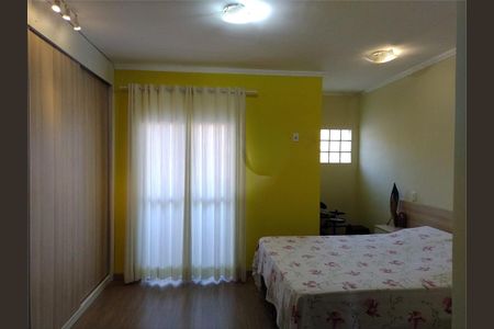 Casa à venda com 247m², 4 quartos e 4 vagas