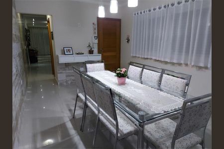 Casa à venda com 247m², 4 quartos e 4 vagas