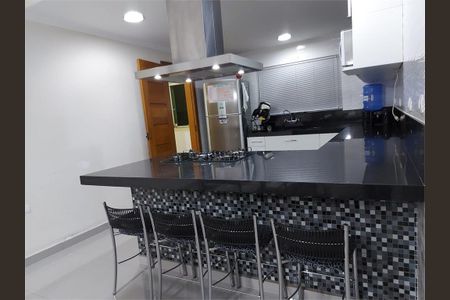 Casa à venda com 247m², 4 quartos e 4 vagas